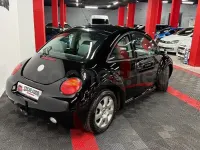 Usado VW New Beetle 150 CV (110 kW) 2003 Negro Utilitario