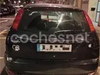 Usado Ford Focus Trend 100 CV (73 kW) 2003 Negro Berlina
