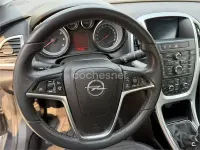 Usado Opel Astra Selective 110 CV (80 kW) 2015 Marrón Berlina