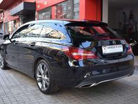Usado Mercedes CLA220 Shooting Brake Urban 177 CV (130 kW) 2016 Negro Familiar