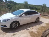 Usado Hyundai i40 115 CV (84 kW) 2017 Blanco Berlina