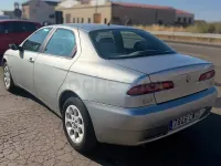 Usado Alfa Romeo 156 Distinctive 115 CV (84 kW) 2003 Gris / plata Berlina