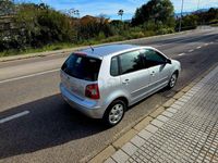 Usado VW Polo Trendline 64 CV (47 kW) 2002 Gris / plata Berlina