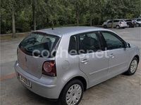 Usado VW Polo Advance 80 CV (58 kW) 2006 Gris / plata Utilitario