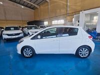 Usado Toyota Yaris Sol 101 CV (74 kW) 2012 Blanco Utilitario
