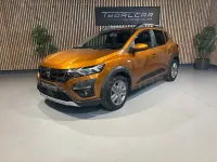 Usado Dacia Sandero Comfort 90 CV (66 kW) 2021 Naranja Berlina