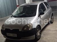 Usado Toyota Yaris Luna 68 CV (50 kW) 2001 Gris / plata Berlina