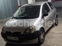 Usado Toyota Yaris Luna 68 CV (50 kW) 2001 Gris / plata Berlina