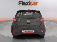 Usado Hyundai i10 67 CV (49 kW) 2023 Gris Utilitario