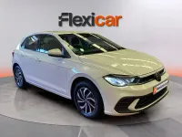 Usado VW Polo Life 95 CV (69 kW) 2023 Blanco Utilitario