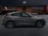 Usado Alfa Romeo Stelvio Veloce 211 CV (155 kW) 2023 Gris / plata SUV