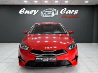 Usado Kia Ceed Style 120 CV (88 kW) 2023 Rojo Utilitario