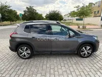 Usado Peugeot 2008 Allure 110 CV (80 kW) 2017 Gris / plata SUV
