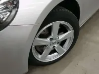 Usado Volvo V40 Inscription 122 CV (89 kW) 2018 Plateado Utilitario