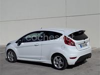 Usado Ford Fiesta Sport 95 CV (69 kW) 2012 Blanco Utilitario