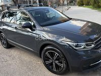 Usado VW Tiguan Life 130 CV (95 kW) 2022 Gris / plata SUV