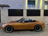 Usado Mazda MX5 110 CV (80 kW) 1998 Naranja Descapotable