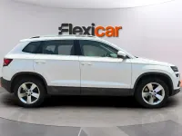 Usado Skoda Karoq Ambition 150 CV (110 kW) 2021 Blanco SUV