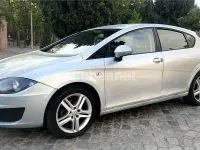 Usado Seat Leon Ecomotive 105 CV (77 kW) 2010 Gris / plata Utilitario
