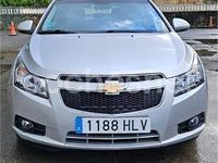 Usado Chevrolet Cruze LT 124 CV (91 kW) 2012 Gris / plata Berlina