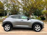 Usado Nissan Juke N-Connecta 114 CV (83 kW) 2021 Gris / plata SUV