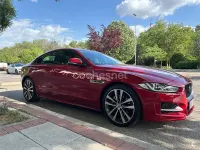 Usado Jaguar XE R-Sport 180 CV (132 kW) 2017 Rojo Berlina