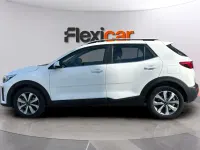 Usado Kia Stonic 84 CV (61 kW) 2022 Blanco SUV