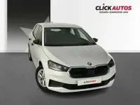 Usado Skoda Fabia Essence 80 CV (58 kW) 2025 Blanco Utilitario