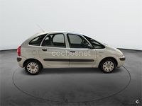 Usado Citroën Xsara Picasso 95 CV (69 kW) 2006 Beige Monovolumen