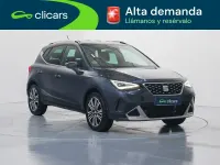 Usado Seat Arona Xperience 110 CV (80 kW) 2022 Gris / plata SUV