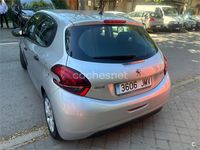 Usado Peugeot 208 Style 82 CV (60 kW) 2016 Gris / plata Utilitario