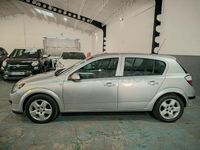 Usado Opel Astra Cosmo 100 CV (73 kW) 2006 Gris / plata Berlina
