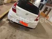Usado Hyundai i30 Comfort 109 CV (80 kW) 2009 Blanco Berlina