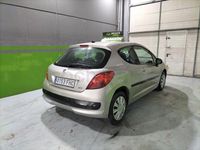 Usado Peugeot 207 70 CV (51 kW) 2006 Gris / plata Berlina