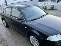 Begagnad VW Passat Trendline 130 HK (95 kW) 2001 Svart Sedan