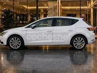 Usado Seat Leon Style 115 CV (84 kW) 2018 Blanco Berlina