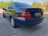 Usado Mercedes C200 Classic 163 CV (119 kW) 2002 Azul Berlina