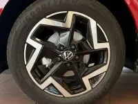 Nuevo VW Polo R-line 95 CV (69 kW) 2026 Rojo Utilitario