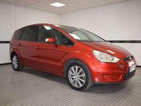 Begagnad Ford S-MAX Trend 140 HK (102 kW) 2007 Röd Minibuss