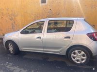 Usado Dacia Sandero Ambiance 75 CV (55 kW) 2014 Gris / plata Berlina
