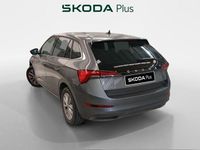 Usado Skoda Scala Selection 95 CV (69 kW) 2024 Gris Utilitario