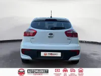 Usado Kia Rio 75 CV (55 kW) 2016 Blanco Utilitario