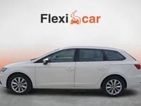 Usado Seat Leon ST Style 131 CV (96 kW) 2019 Blanco Familiar