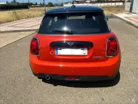 Usado Mini Cooper D 116 CV (85 kW) 2019 Naranja Utilitario