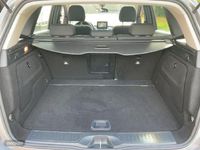 Usado Mercedes B180 2015 Plateado Monovolumen