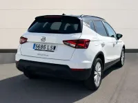 Usado Seat Arona Style Plus 110 CV (80 kW) 2021 Blanco SUV
