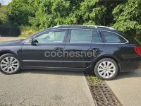 Usado Skoda Superb Ambition 140 CV (102 kW) 2010 Negro Familiar