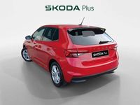 Usado Skoda Fabia Selection 80 CV (58 kW) 2024 Rojo Berlina