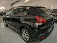 Usado Peugeot 3008 Allure 120 CV (88 kW) 2016 Negro Berlina