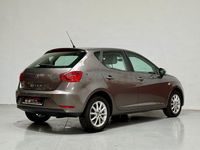 Usado Seat Ibiza Reference 95 CV (69 kW) 2016 Gris / plata Berlina